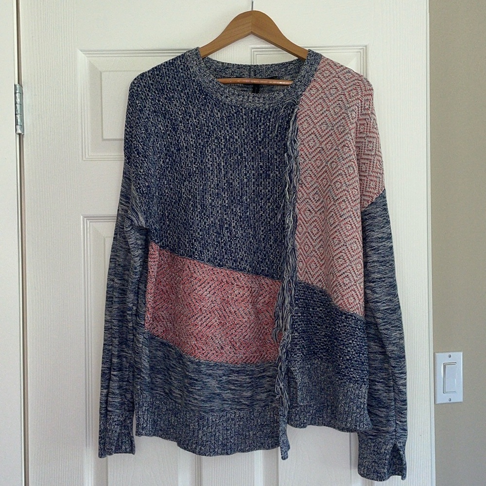 💙BCBGMaxAzria Women’s Asymmetrical Sweater Size Large